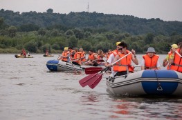 Kazimierz Dolny  Atrakcja Spływ pontonowy Dwa Żywioły 